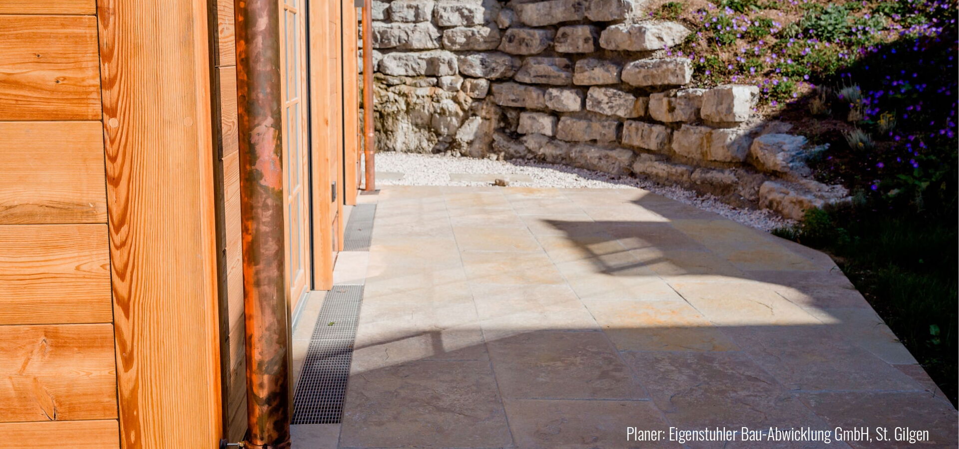 Kota Antik getrommelt rot