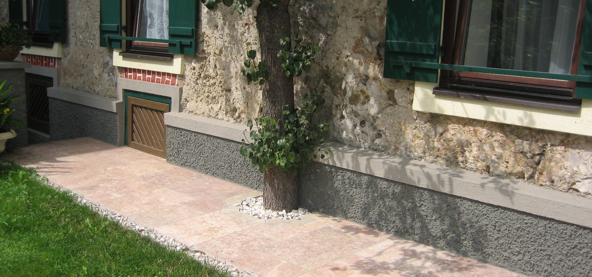 Outdoor Travertin Red