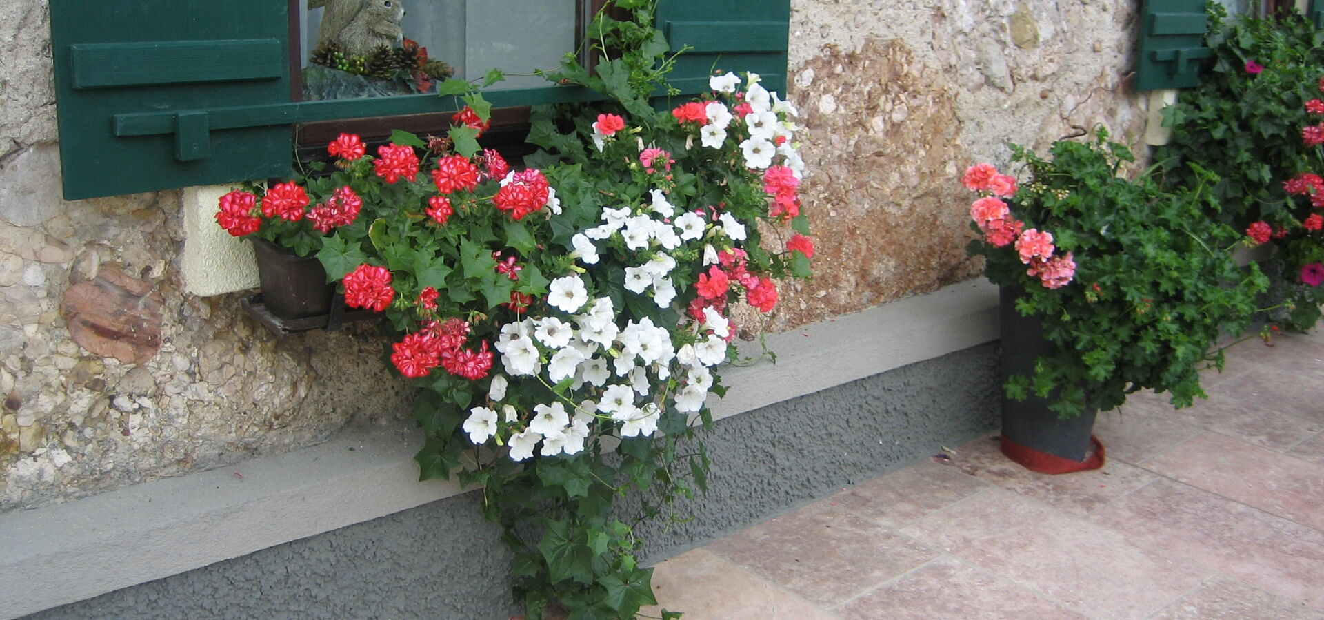 Naturstein für den Außenbereich Travertin Red