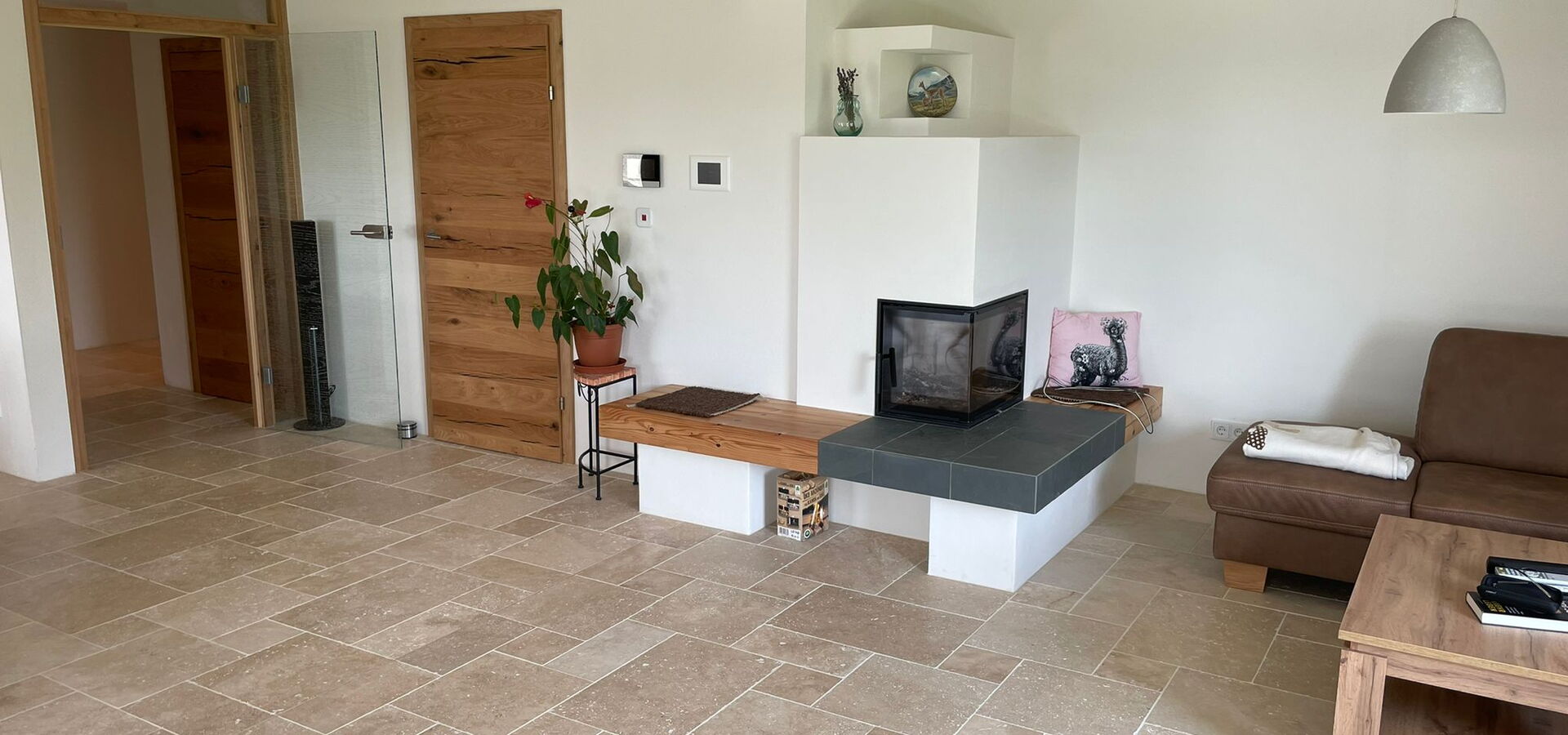 Travertin ivory gebürstet Keramikfliesen