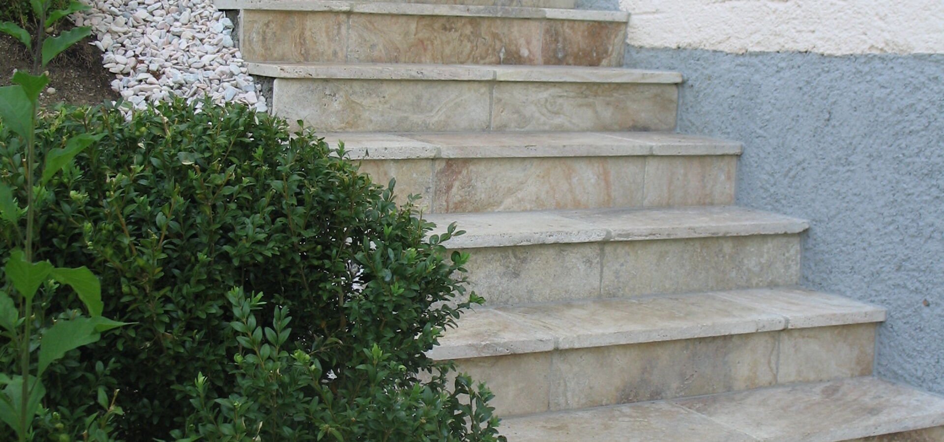 Travertin Caribbean Stufenplatten im Außenbereich