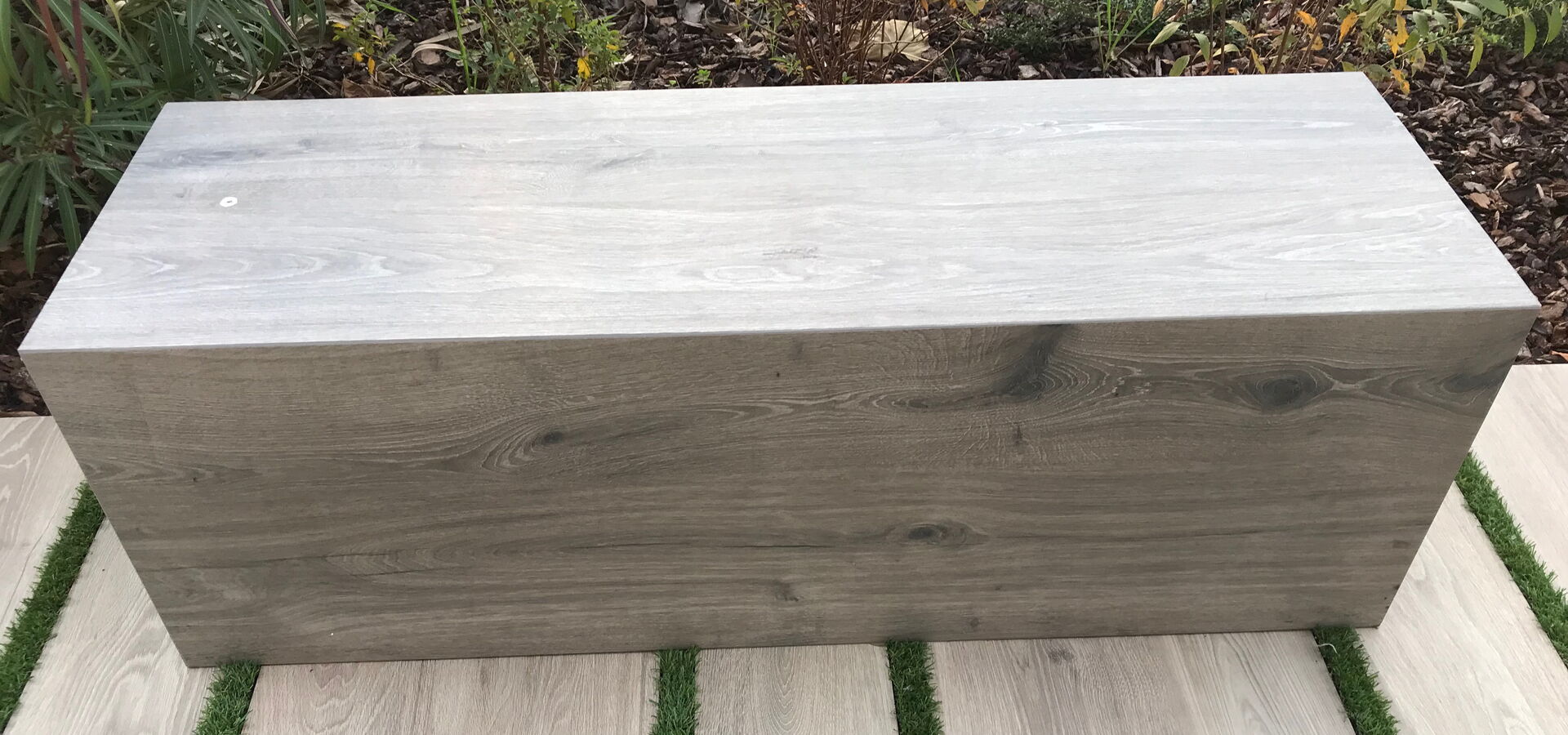 Sitzbank für den Außenbereich Holzoptik