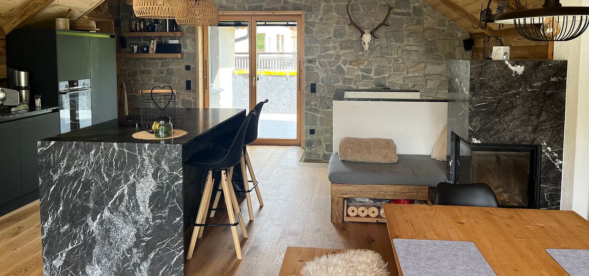 Kalkstein Grigio Carnico im Wohnbereich