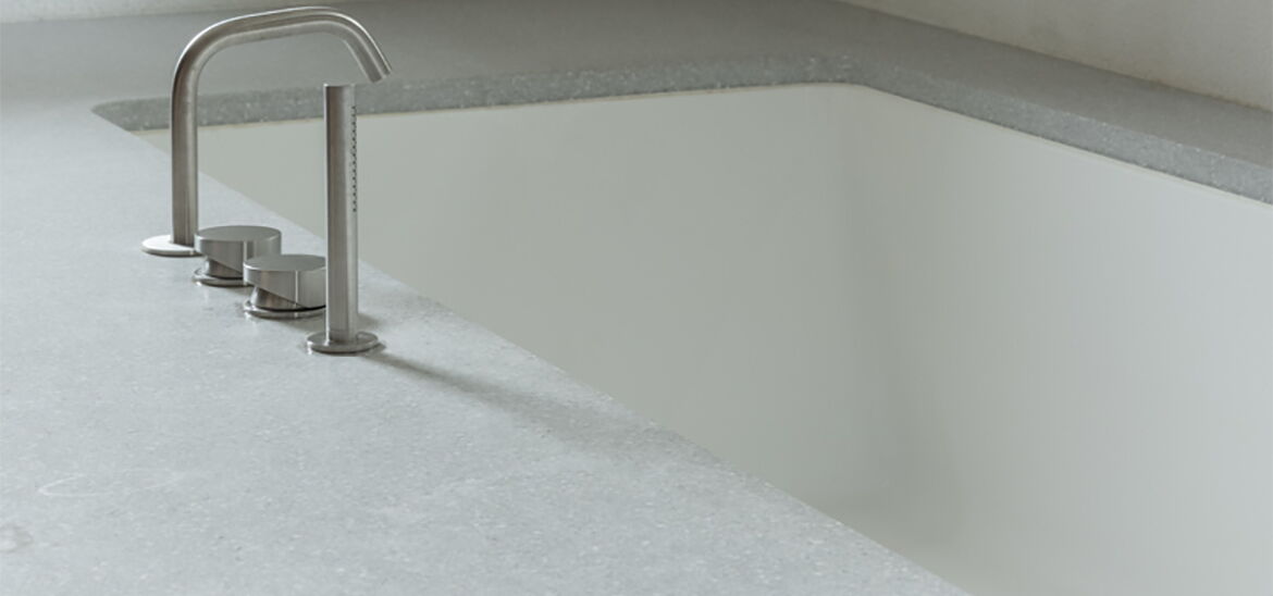 Terrazzo Griscal Badewannenverkleidung