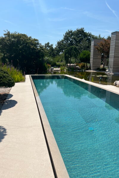 Poolumrandung und Gartensteine